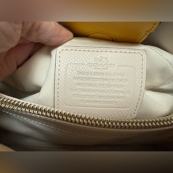 Vintage Coach Small Margot Carryall Yellow Leather Tote with Green Handles - Picture 12 of 16